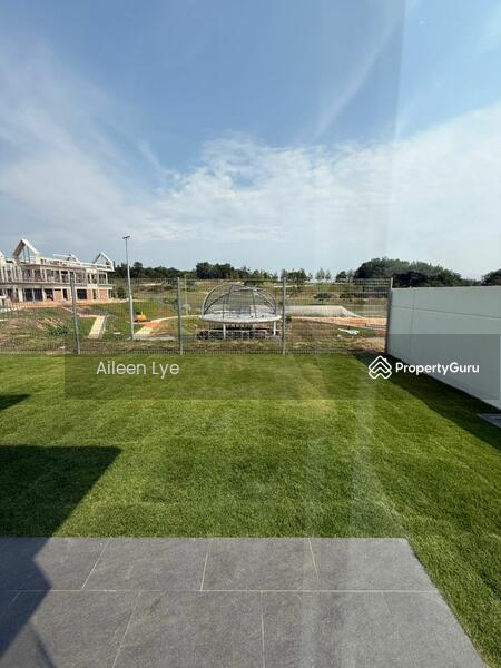 20ft backyard